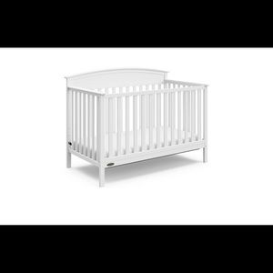 Graco Benton Convertible Crib 2 in 1